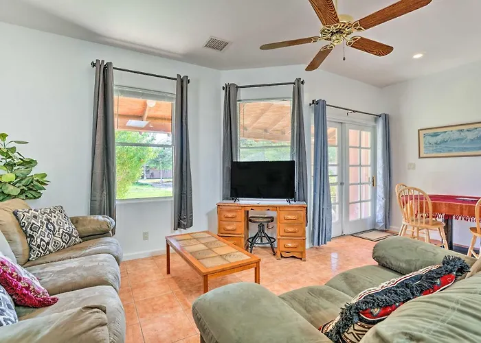 Cozy & Relaxing W/ Pool Access Apartment