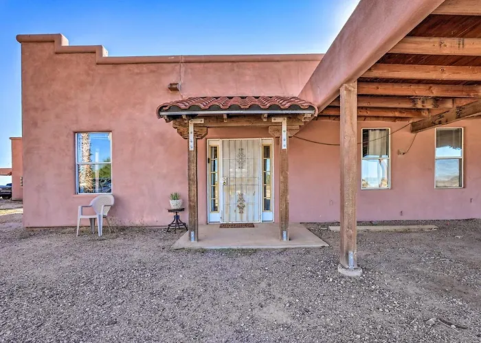 Cozy & Relaxing W/ Pool Access Apartment Eloy